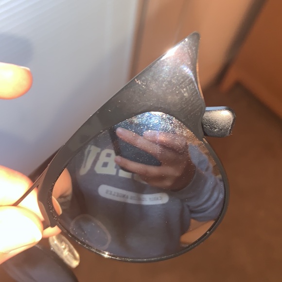 Quay Australia Sunglasses - Picture 14 of 15